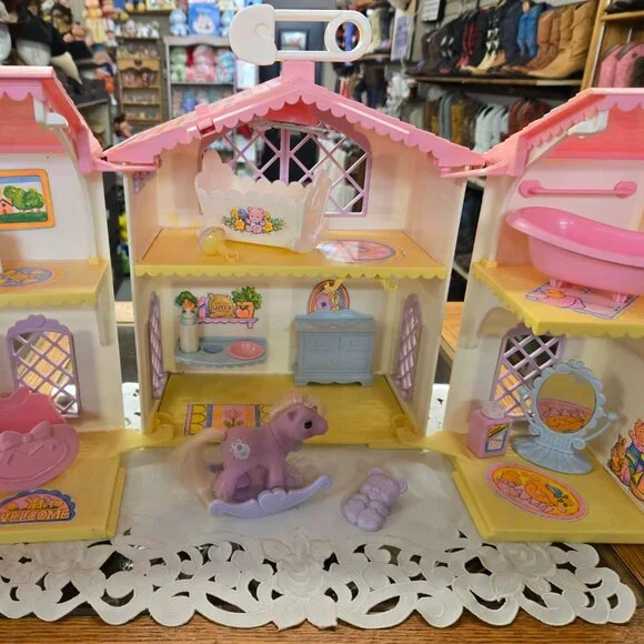 💜 sweet vintage MLP 1980's MY LITTLE PONY Nursery playset carriage & extras 💜 - Picture 3 of 4
